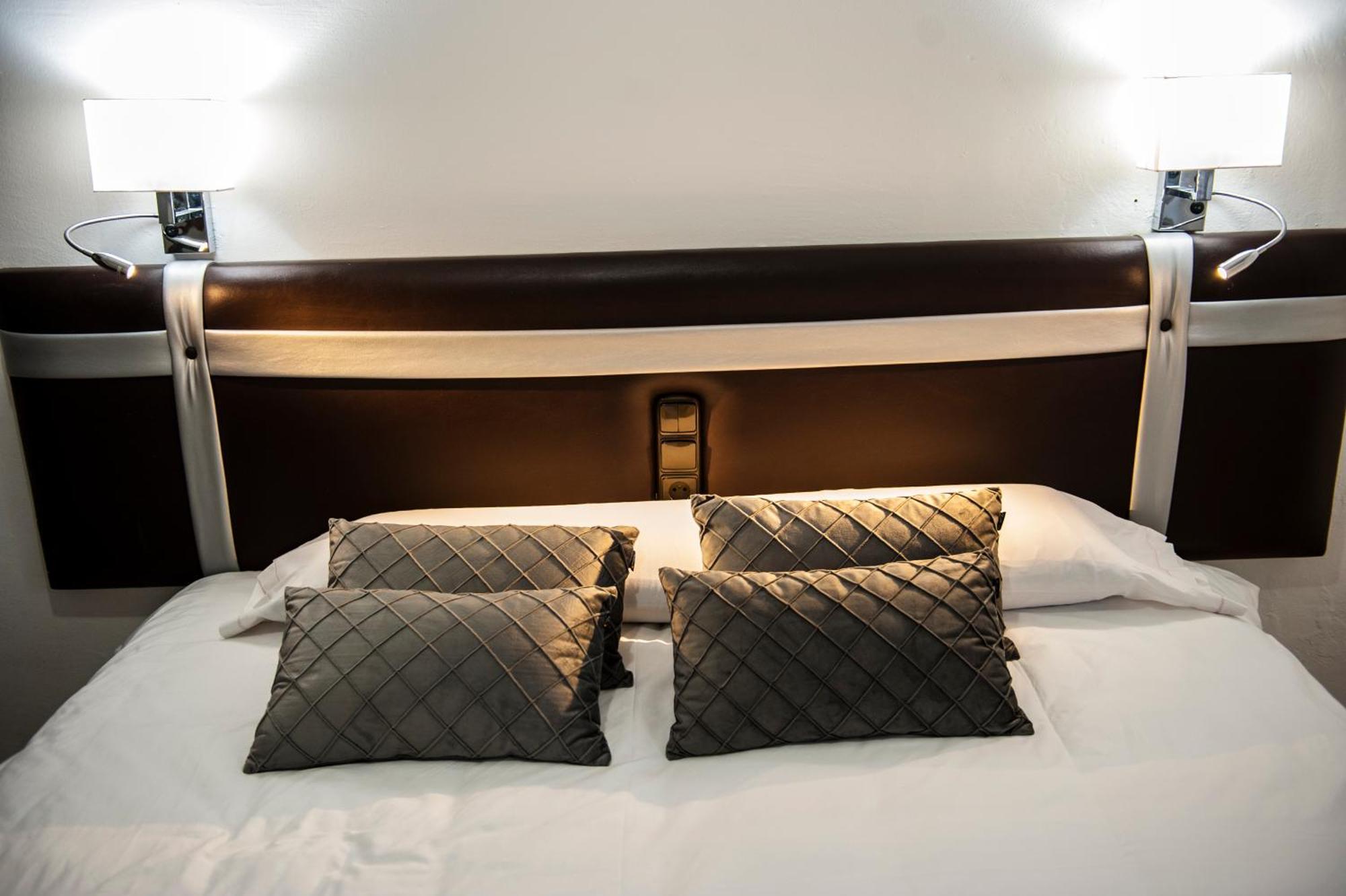 Hostal Las Palomas Lucena Kültér fotó
