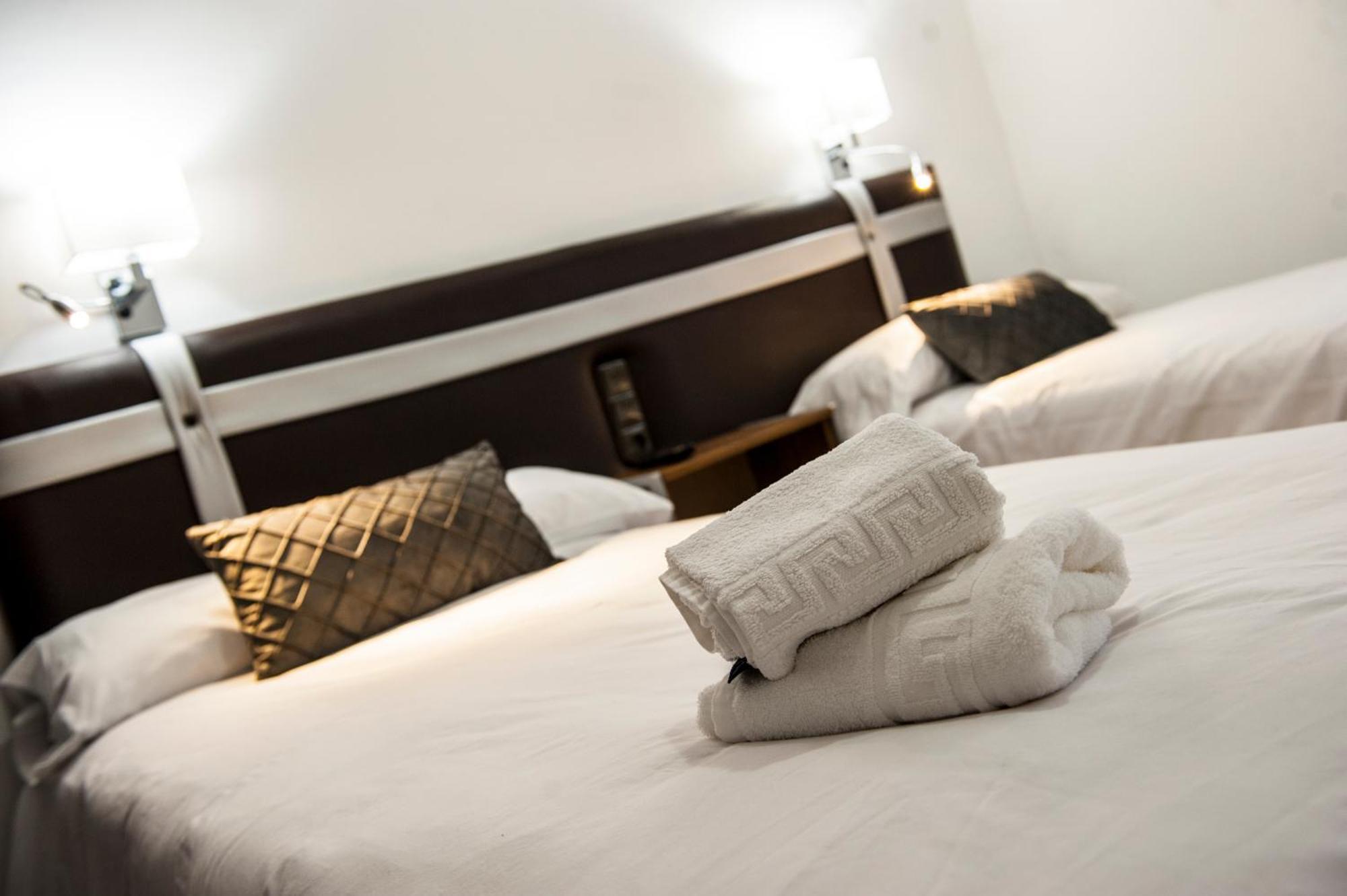 Hostal Las Palomas Lucena Kültér fotó